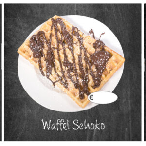 3 Tafeln mit verschieden dekorierten heißen Waffeln - Puderzucker, Schoko und Kirschen